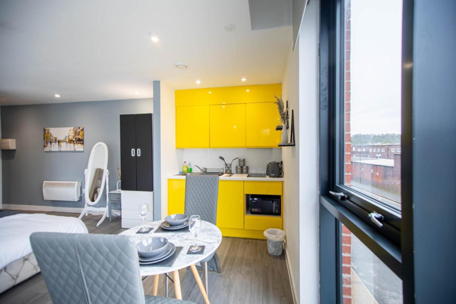 Excellent Studio Balcony Apartment In Σέφιλντ Εξωτερικό φωτογραφία